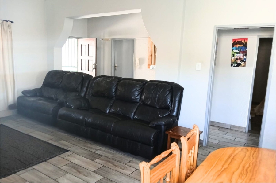 To Let 3 Bedroom Property for Rent in Lochnerhof Western Cape